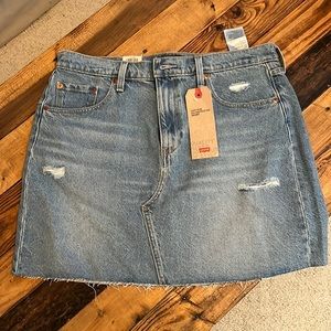 Levi’s High Rise Deconstructed Skirt